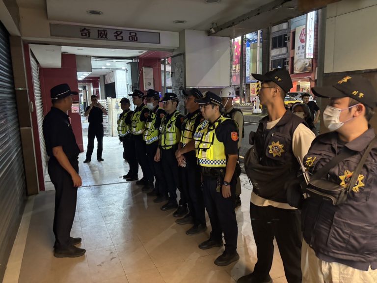 屏東警雷霆掃蕩治安　強勢臨檢壓制不法氣焰