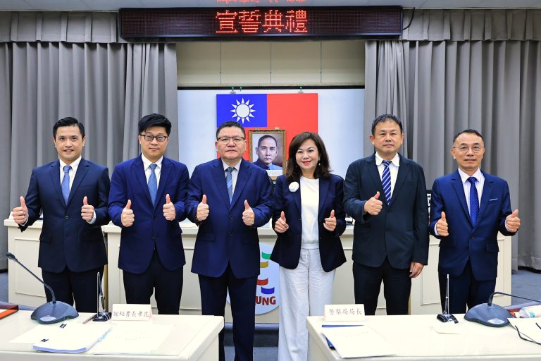 基隆市府人事大改組　方定安升任副市長、5首長宣誓就職