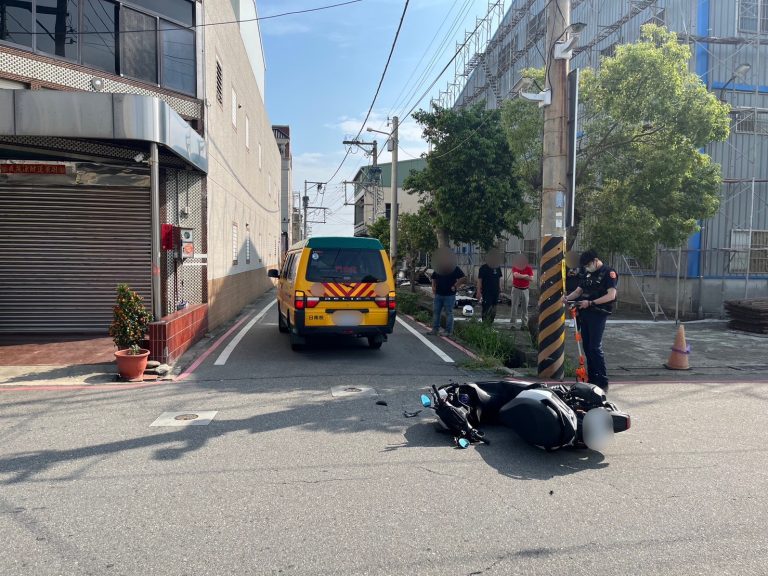 苑裡苗130線機車追撞自小客車　18歲騎士受傷送醫