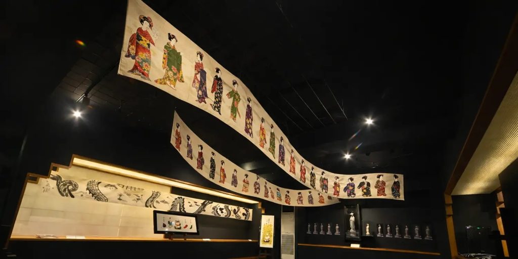 永樂屋舞妓藝術展登陸阪急梅田!十二米長手手巾構築雅致空間 永樂屋舞妓藝術展登陸阪急梅田!十二米長手手巾構築雅致空間