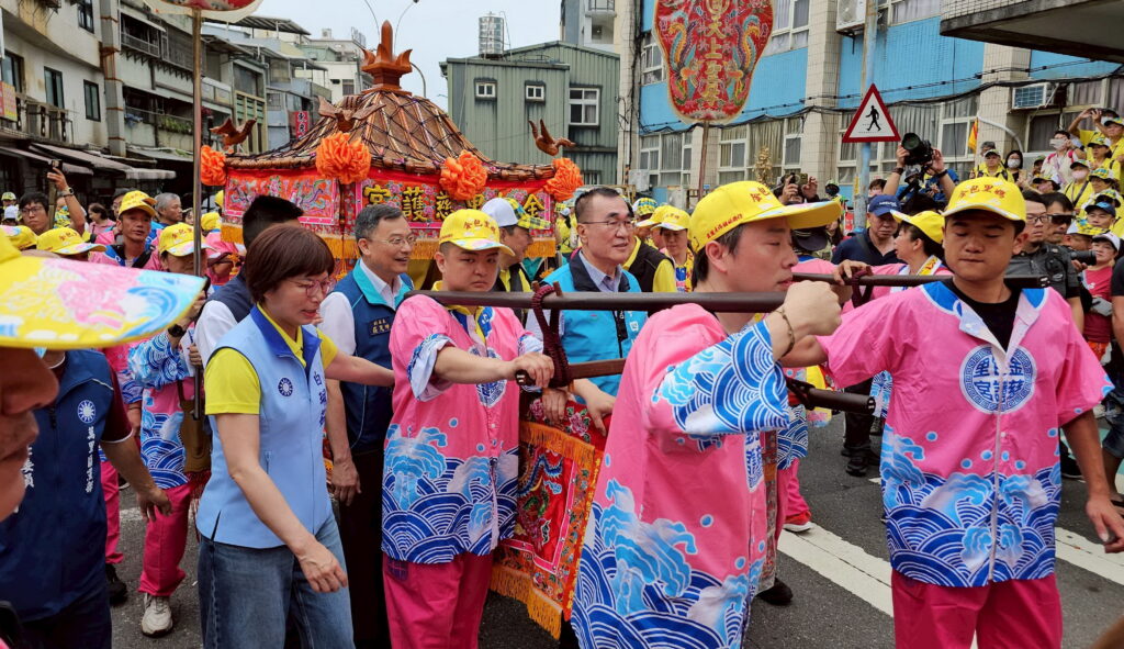 2026金山二媽回娘家 千人祈福行腳美食飄香文化傳承不間斷 10 03%E6%96%B0%E5%8C%97%E5%B8%82%E6%94%BF%E5%BA%9C%E6%B0%91%E6%94%BF%E5%B1%80%E5%89%AF%E5%B1%80%E9%95%B7%E8%8E%8A%E8%8C%82%E5%9D%A4%E5%8F%83%E5%8A%A0%E9%87%91%E5%8C%85%E9%87%8C%E6%85%88%E8%AD%B7%E5%AE%AE%E8%88%89%E8%A1%8C%E7%9A%84%E5%8C%97%E6%B5%B7%E5%B2%B8%E5%82%B3%E5%A5%87%E5%AA%BD%E7%A5%96%E6%96%87%E5%8C%96%E7%A5%AD 1024x591 1