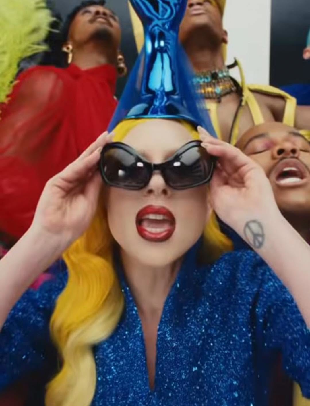 《當惡魔脫掉PRADA 》 Lady Gaga 的「惡女MV」 《當惡魔脫掉PRADA 》 Lady Gaga 的「惡女MV」