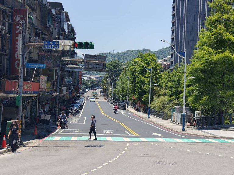 基隆復興路完成路面重鋪 增設左轉專用道改善中山區交通壅塞