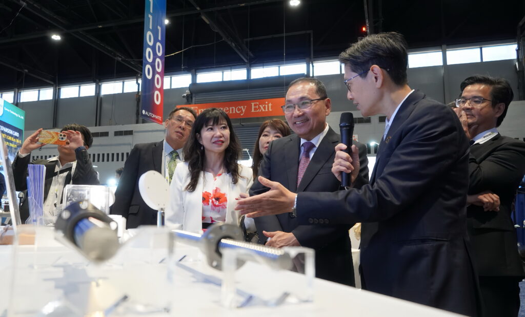 侯友宜率20家企業前進AUTOMATE 2026 以智慧製造接軌國際市場 展現新北產業實力 19 0623 2