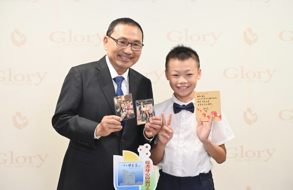 新北表揚30名優秀身心障礙市長獎學生 從失明復學到演說冠軍 展現學習無限可能 21 S 48832631