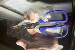士林分局嚴正執法 基河路民宅驚傳持剪刀傷人 警火速逮人 全案朝殺人未遂偵辦 28 MEITU 20260704 002323618