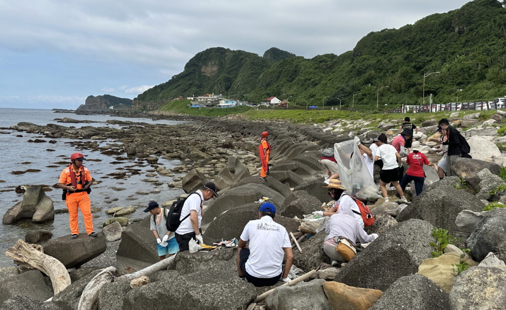 守護蔚藍海岸 深澳鐵道自行車「百人淨灘」8/1登場 36 0706005