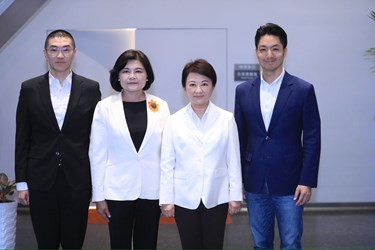 地方聯手反毒油 盧秀燕宣布將辦「縣市長反毒油線上國是會議」 25 %E7%9B%A7%E5%B8%82%E9%95%B7 %E4%B8%AD %E8%88%87%E8%94%A3%E5%B8%82%E9%95%B7 %E5%BC%B5%E7%B8%A3%E9%95%B7%E5%8F%8A%E8%AC%9D%E5%B8%82%E9%95%B7%E5%90%88%E5%BD%B1