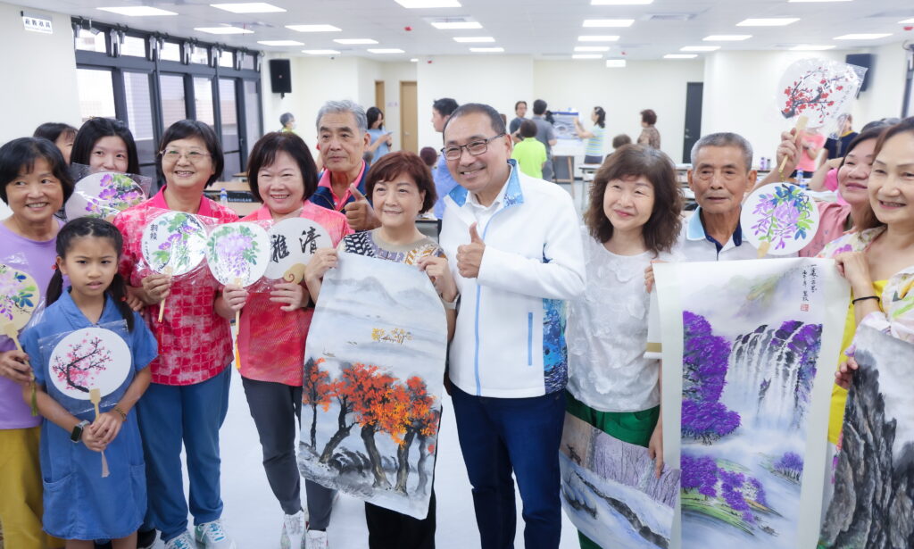 泰山義學市民活動中心啟用 侯友宜:配合五泰輕軌打造宜居泰山 28 S 49725512