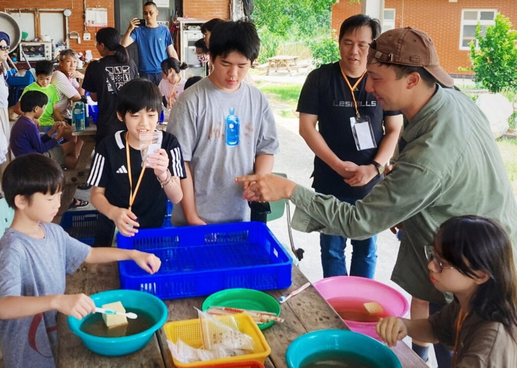 十三行博物館雙軌考古體驗登場 台語走讀遺址、親手發掘真實探坑 59 0805008