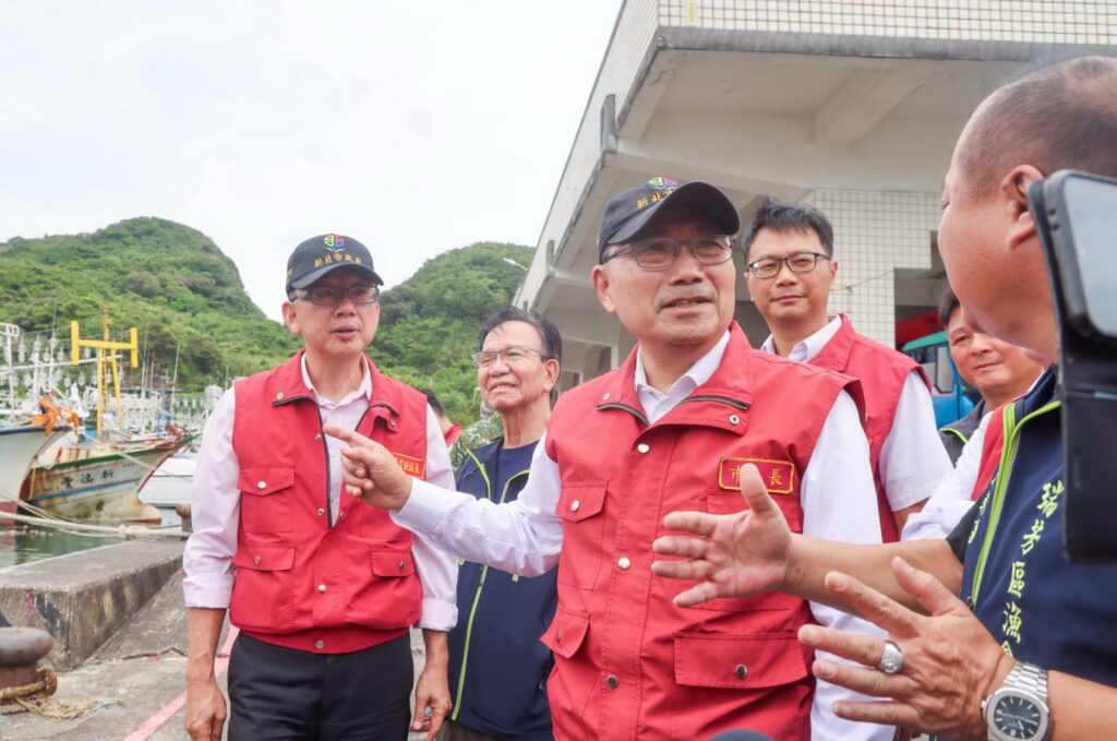 強化漁港避風安全 侯友宜視察深澳漁港防颱整備 36 S 155197788