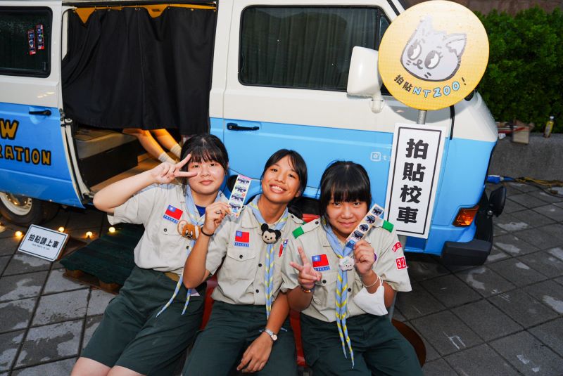 「當大人高校祭」變身青春派對 萬人同樂嗨翻市民廣場 66 《圖說》每一位孩子勇敢發光的舞臺。〈教育局提供〉