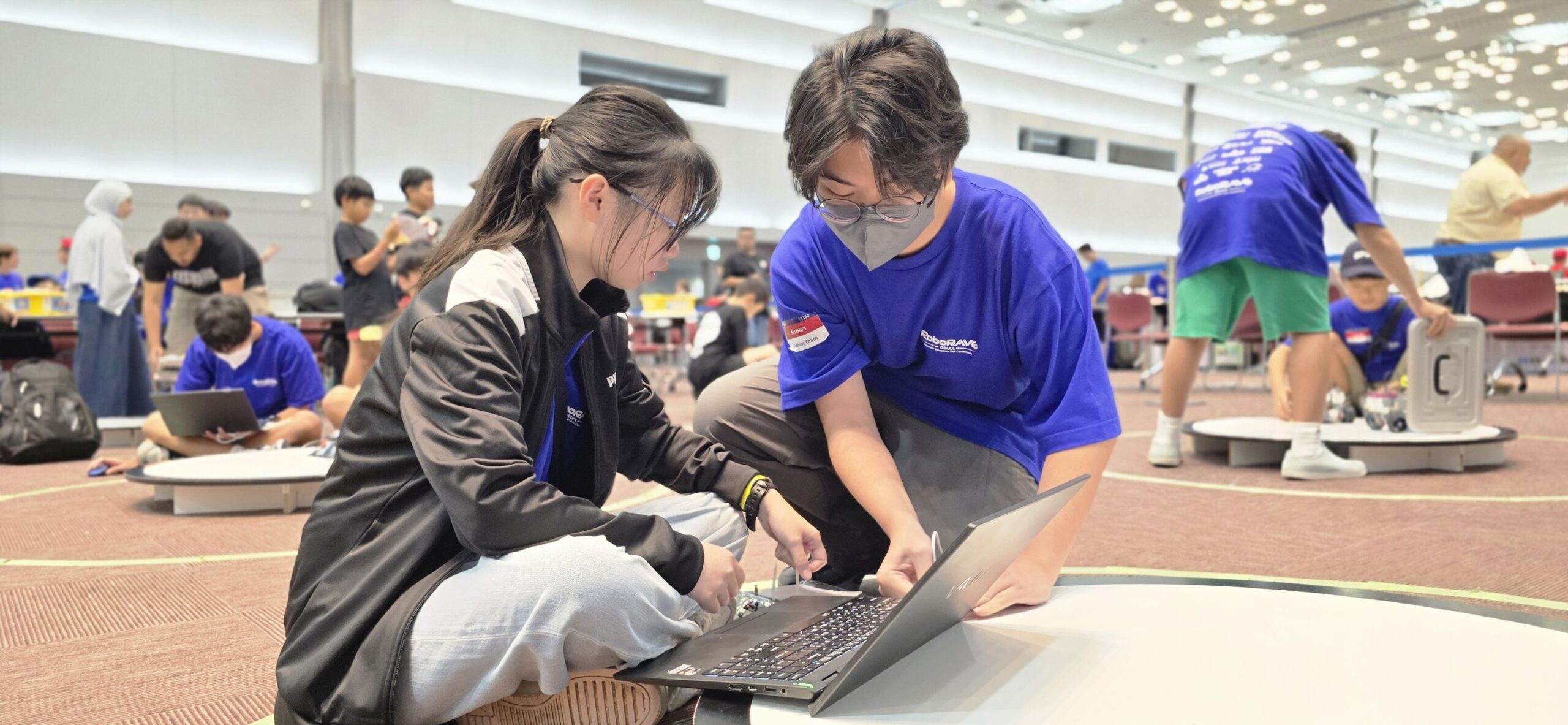 連夜改裝、臨場逆轉 新竹學生日本 RoboRAVE 機器人世界賽勇奪世界亞軍! 33 line oa chat 260816 001402 scaled