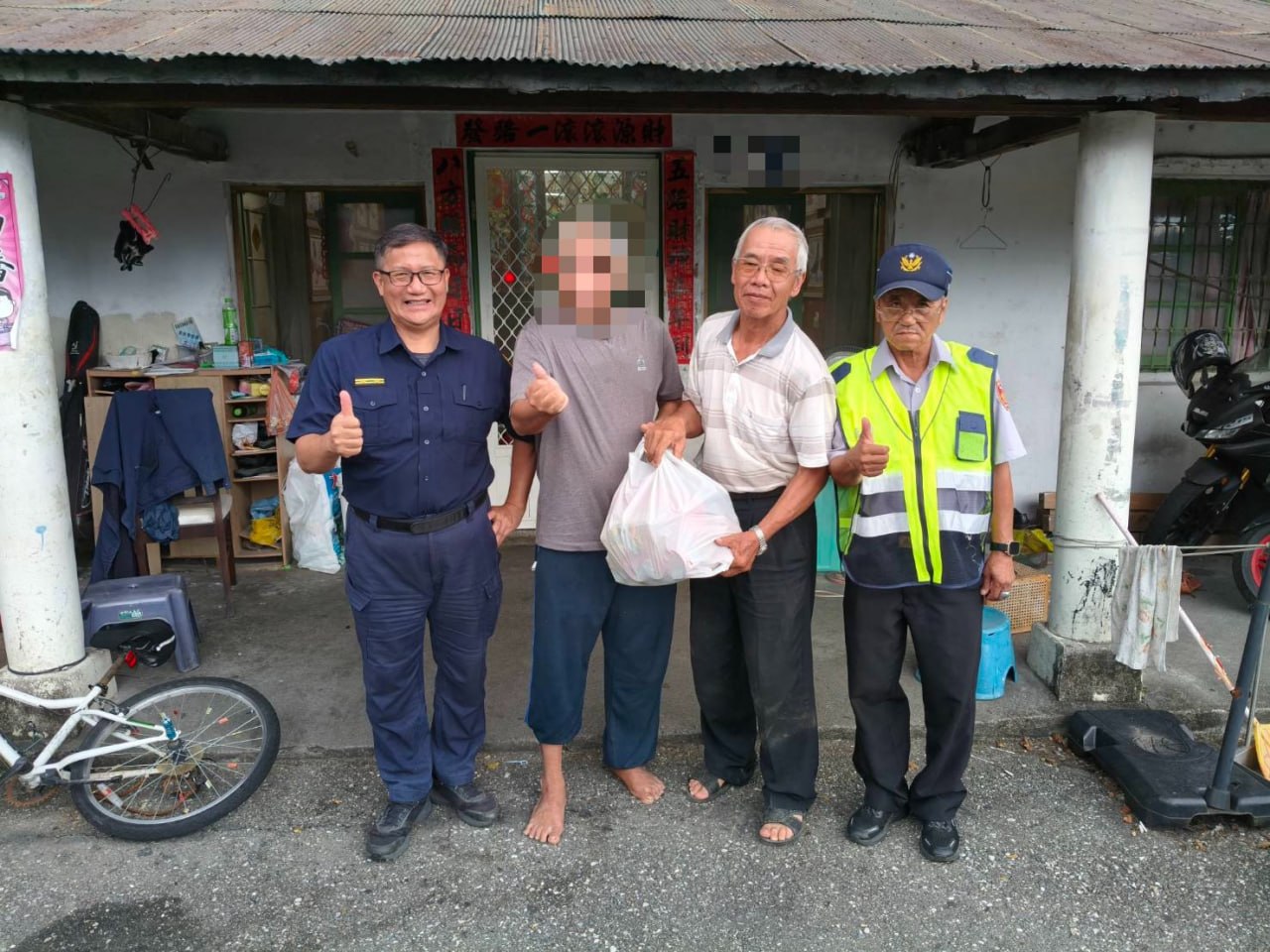 彰化中央聖道院愛心捐贈 花蓮新城警協助轉介物資暖人心