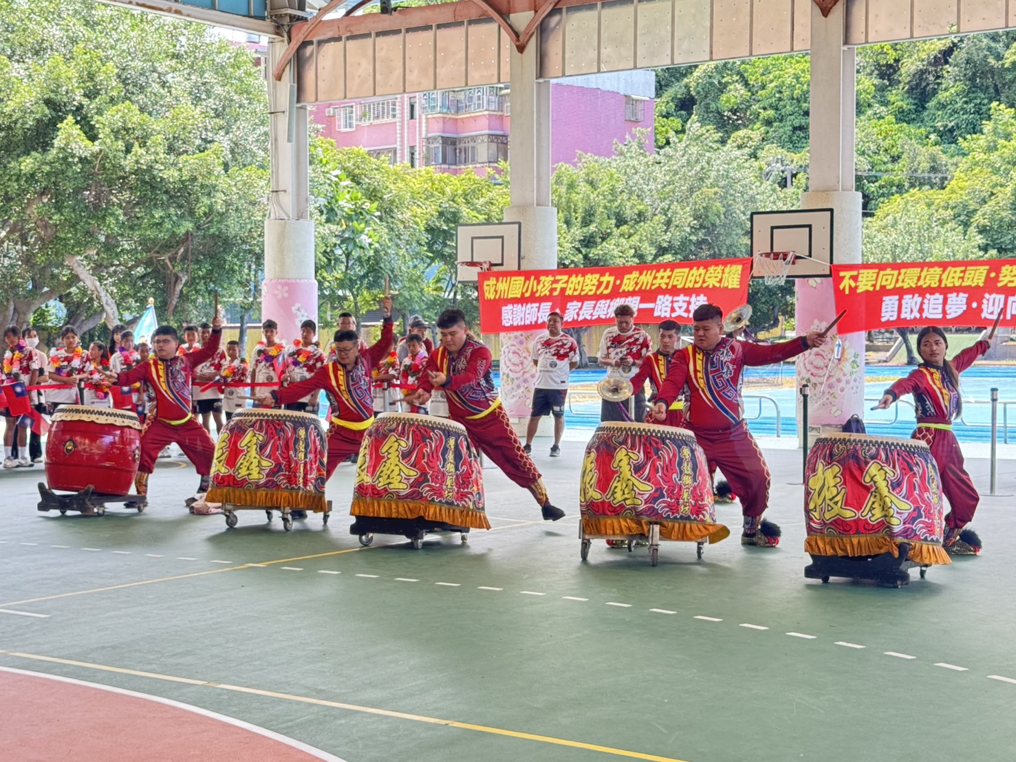 五股之光榮耀國際!成州國小手球隊斬獲西班牙雙冠 8月18日下午車隊遊街慶祝