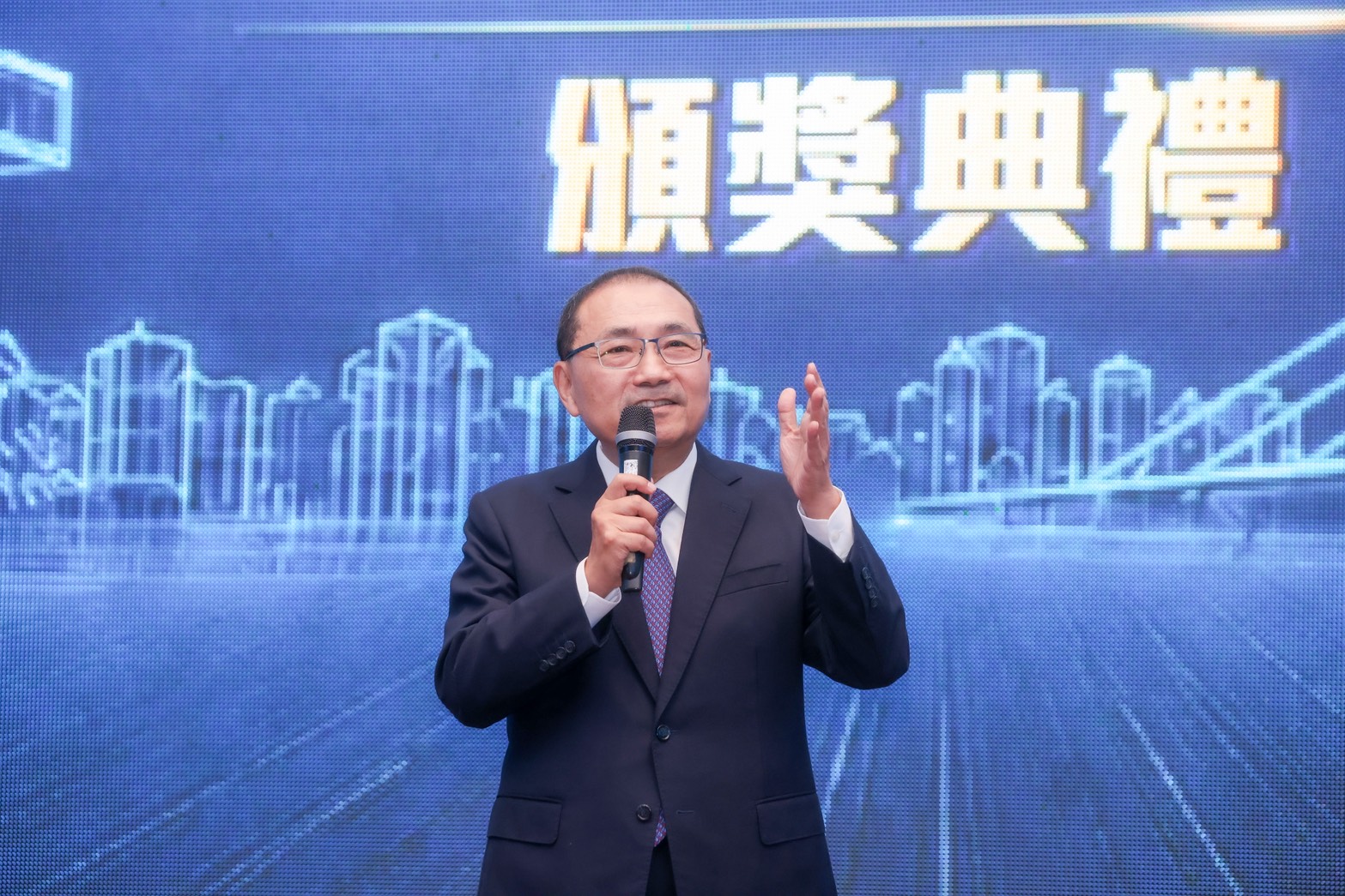 新北里環境認證率突破95% 侯友宜感謝各里共築整潔幸福城市