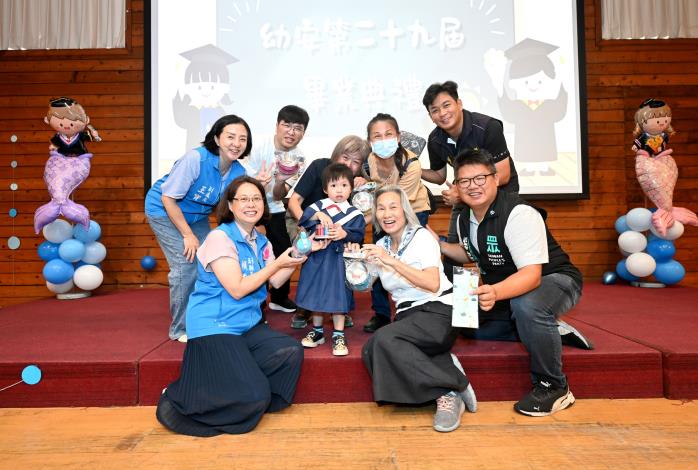 幼安教養院第29屆畢業典禮 33位畢業生奉茶感謝師恩