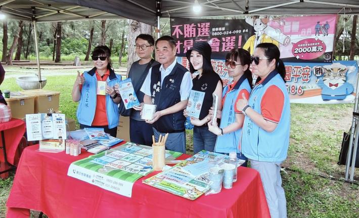 通霄舉辦節能減碳暨交通安全宣導 縣長鍾東錦到場與鄉親同樂