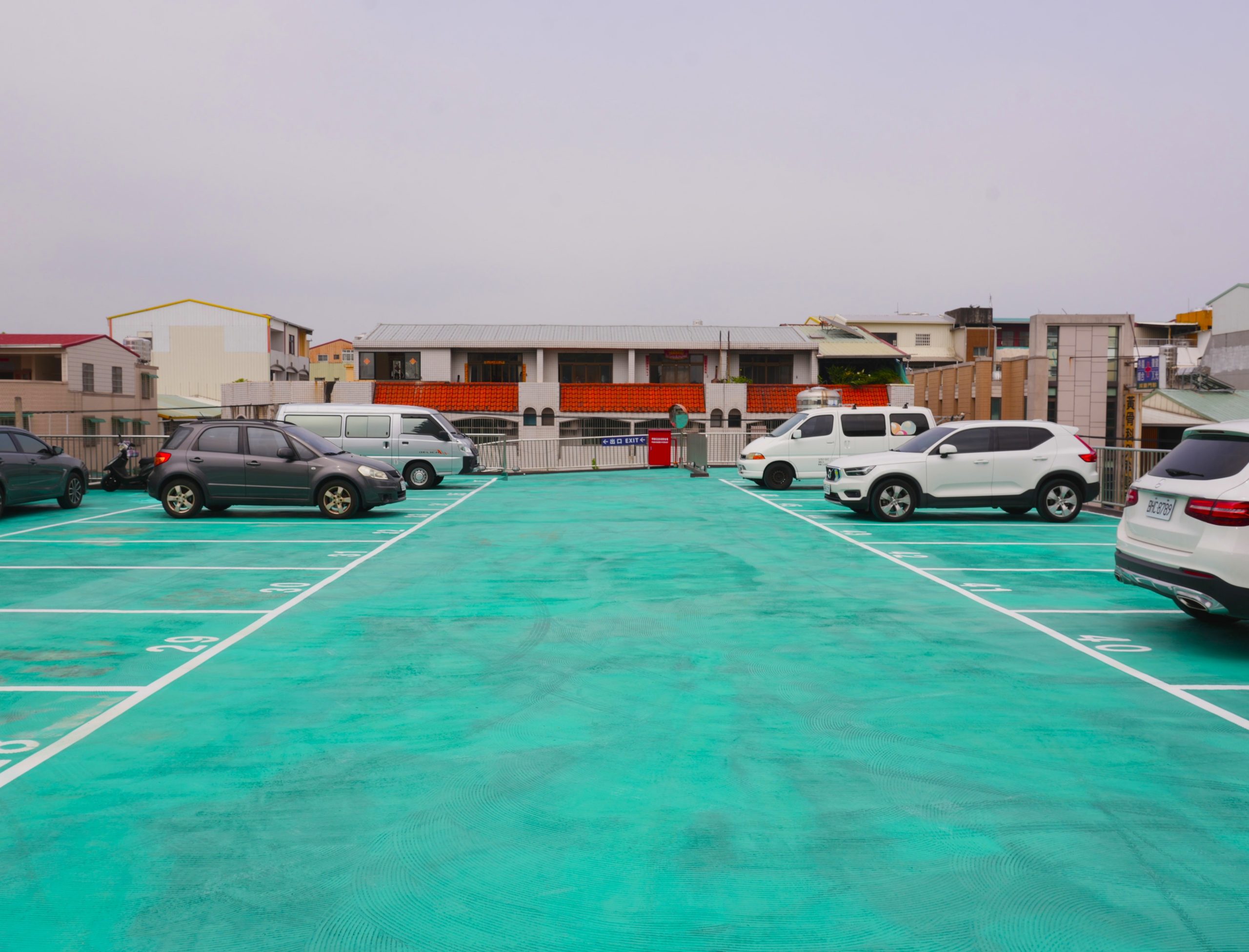 停車、活動空間雙升級!大雅雅楓停車場增建啟用 民政局長:有限空間創造多元服務