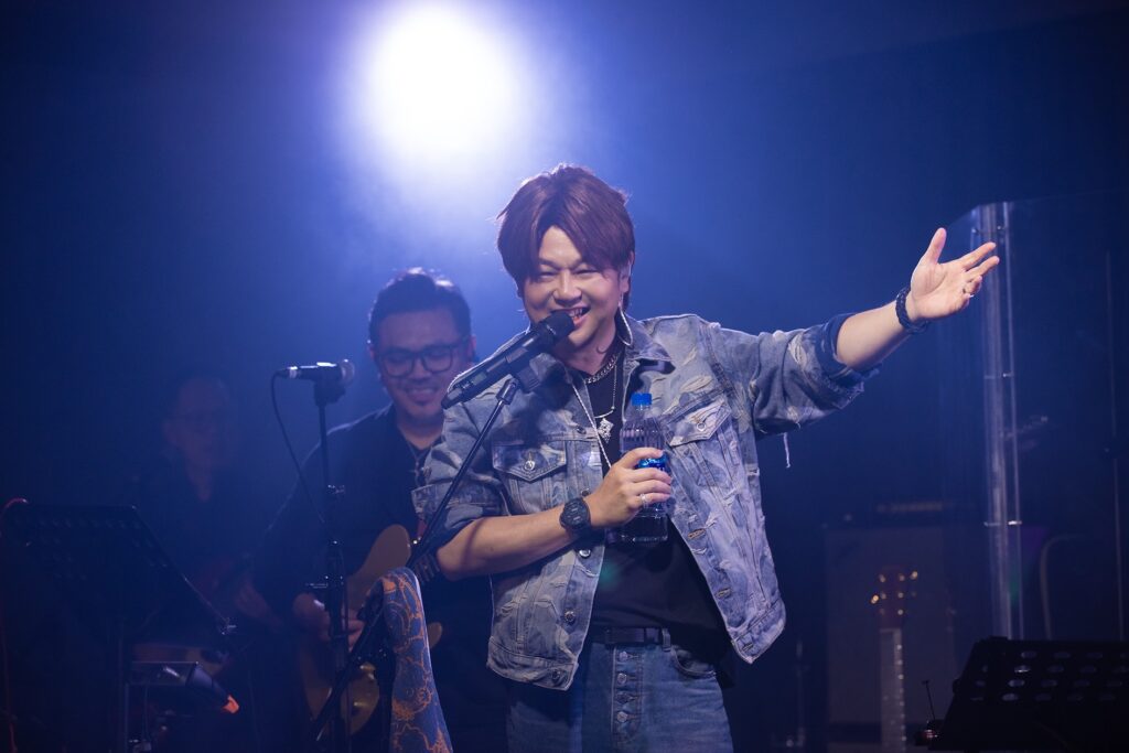 從張雨生、萬芳唱到英文經典!蘇震洋PUB功力全開 雄性歌喉迷醉全場 13 AA6I3976 6