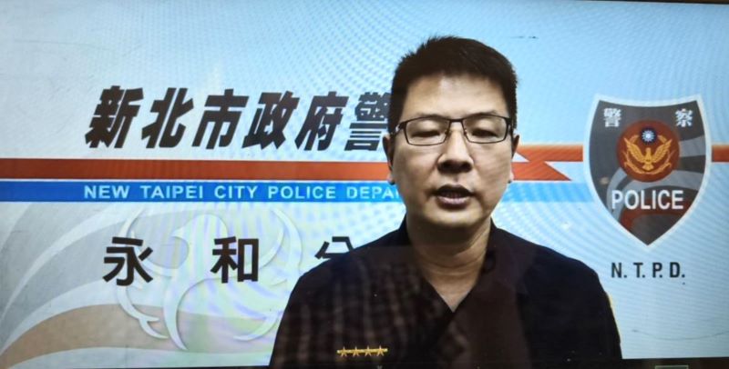 愛心捐款也不放過! 47歲男「順手牽羊」12起竊案送辦 18 《圖說》永和所副所長柯力丞說明案由。〈永和分局提供〉