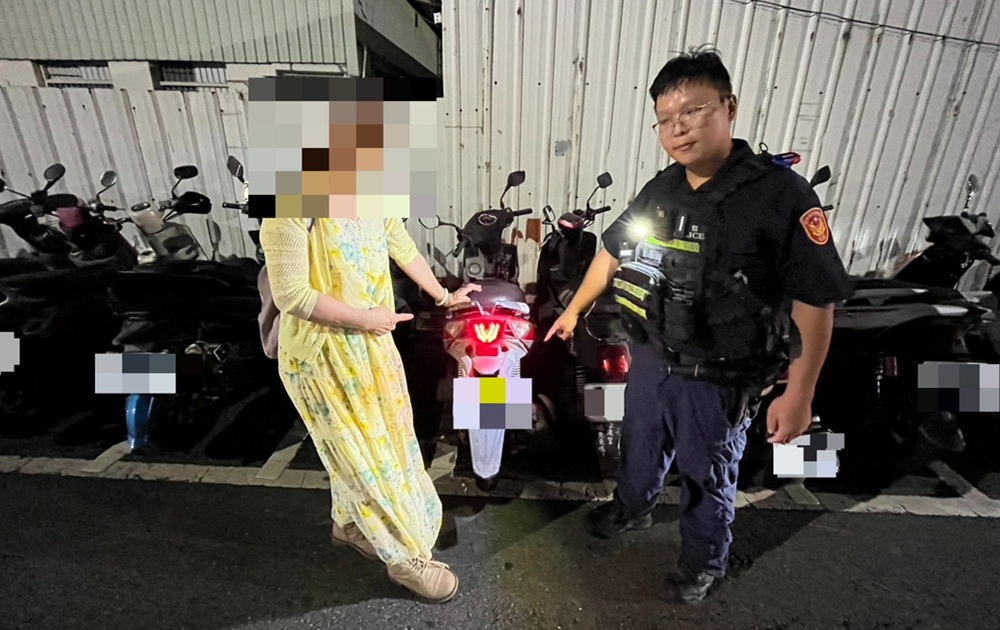 ▲圖說:民權所巡佐林佳賢與警員曾子軒耐心查詢機車路線、地點及停車時間,最後成功尋獲余女愛車 (圖/台中市政府 提供)