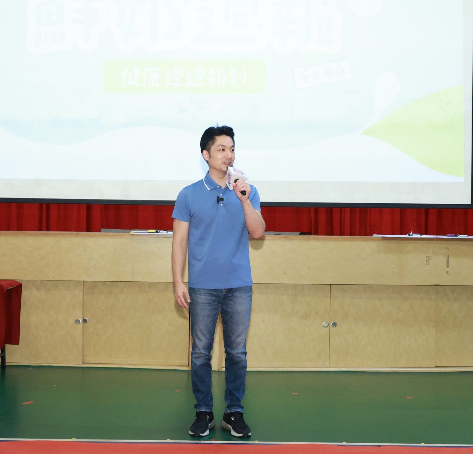 新學期健康啟程!蔣萬安市長明湖國中與學生迎開學 「生生喝鮮奶3.0」向上照顧至國中學生