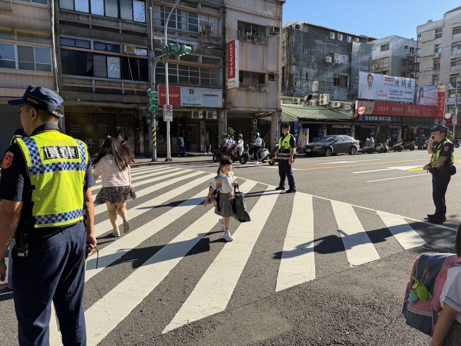 開學路上「警」相隨 守護學童平安每一步
