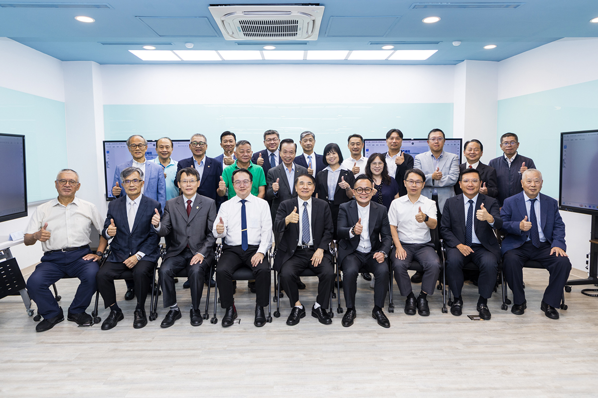 海大辦港市再生與海陸永續論壇 產學攜手擘劃基隆港再興藍圖 47 %E6%B5%B7%E5%A4%A7%E6%96%BC8%E6%9C%8831%E6%97%A5%E8%88%89%E8%BE%A6%E3%80%8C%E9%9B%A8%E6%B8%AF%E6%96%B0%E5%B2%B8%E7%B7%9A%EF%BC%9A%E5%9F%BA%E9%9A%86%E6%B8%AF%E5%B8%82%E5%86%8D%E7%94%9F%E8%88%87%E6%B5%B7%E9%99%B8%E6%B0%B8%E7%BA%8C%E8%AB%96%E5%A3%87%E6%9A%A8%E5%9C%93%E6%A1%8C%E6%9C%83%E8%AD%B0%E3%80%8D%E3%80%82