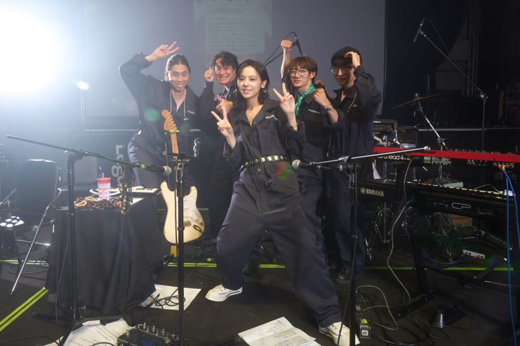 文青女神入圍「金曲37」最佳新人 163braces抓緊暑假最後的週末 乘《夏天的尾巴》開唱 39 L1920830 2