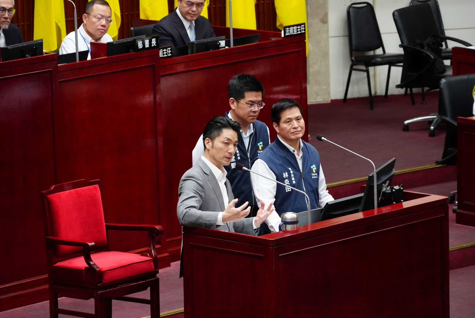 赴臺北市議會市政總質詢　蔣萬安：臺北市加速興建社宅