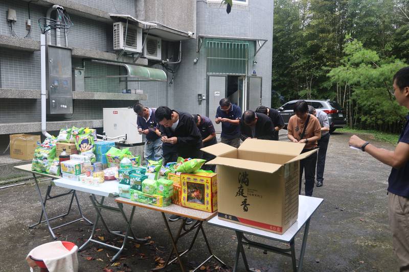 集集大山轉播站中元普度 祈求設備運轉順利人員平安
