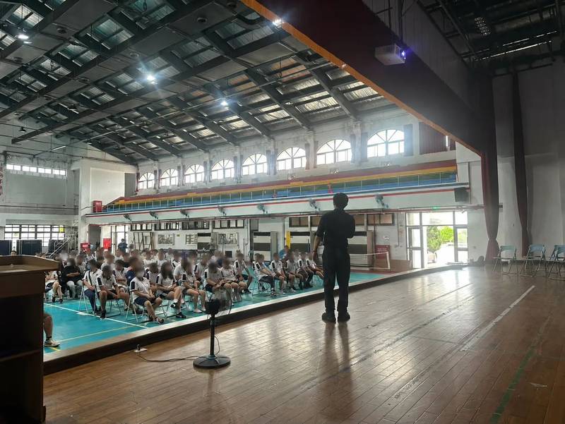 法治與交安觀念扎根校園 成功警前進商水守護青春