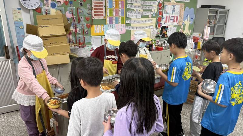 全面免費學校午餐上路 開學首日展開品質稽查
