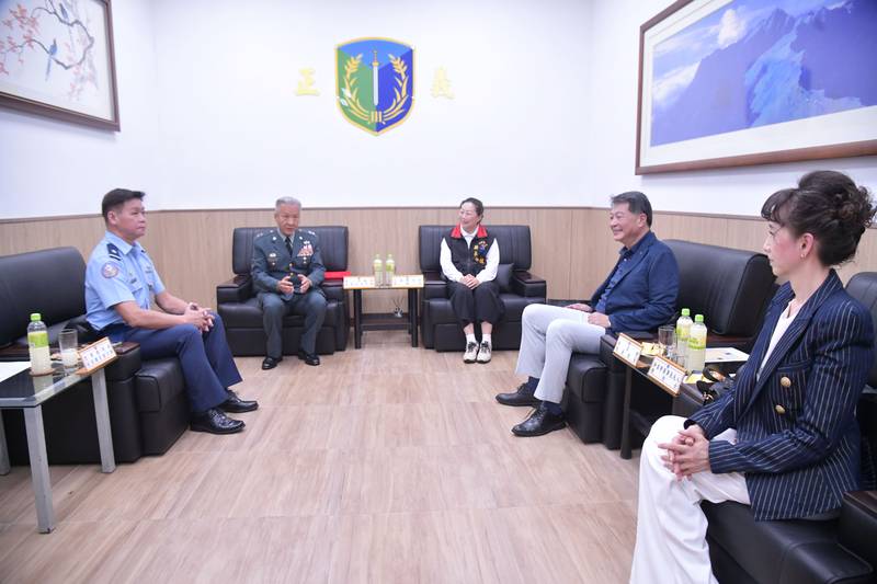 九三軍人節敬軍活動 縣長徐榛蔚感謝國軍保家衛國 致上最高敬意