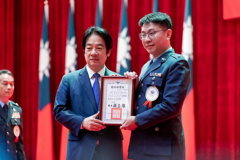 總統出席軍人節表揚活動 強化國防戰力與韌性 團結守護國家安全與民主自由