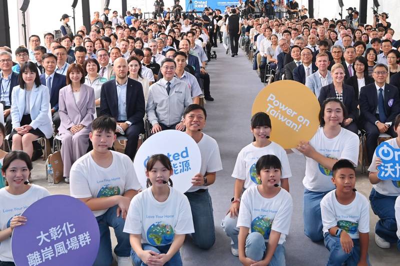 大彰化西南第二階段及西北離岸風場完工 卓揆:持續推動離岸風電發展 打造世界級綠能建設標竿