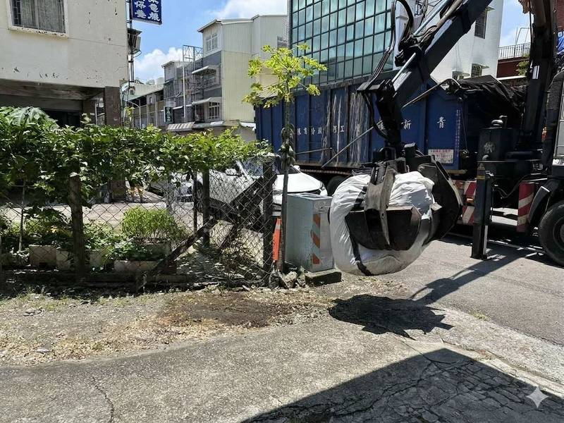 115年石綿建材清運補助經費已用罄 請民眾於116年公告後再提出申請