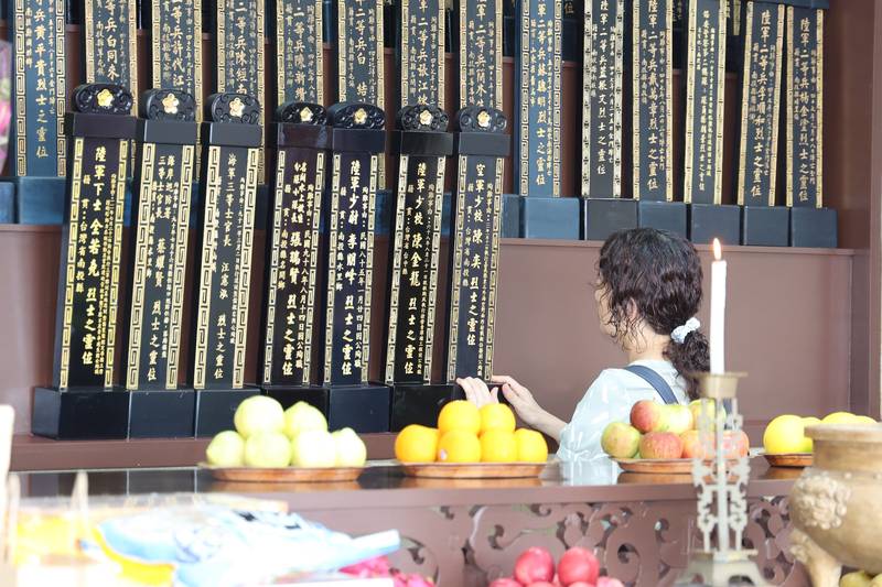 南投縣忠烈祠秋祭 簡副秘書長主祭緬懷先烈精神