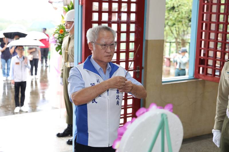 南投縣忠烈祠秋祭 簡副秘書長主祭緬懷先烈精神