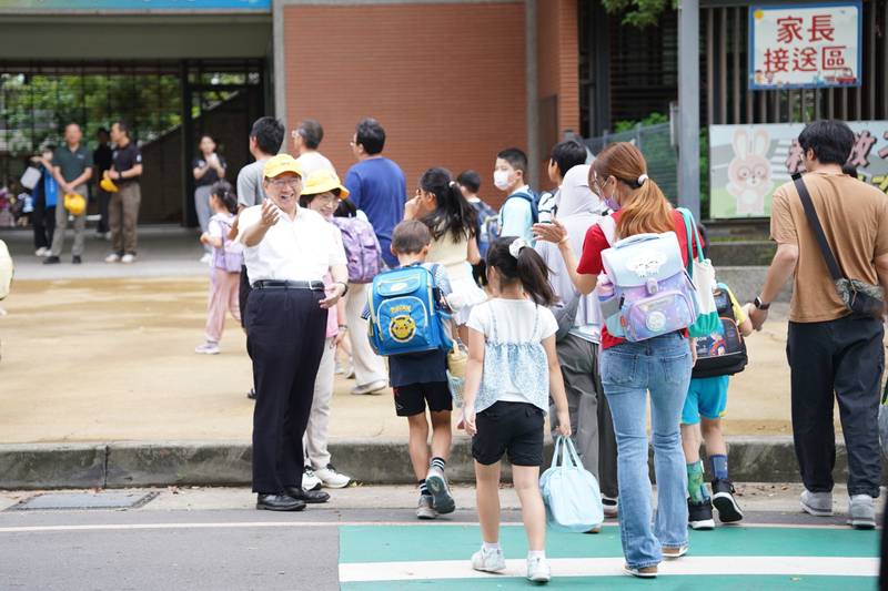 開學守護安全雙重奏!新竹縣推友善校園「直球對決」毒品、跨單位攜手顧交通
