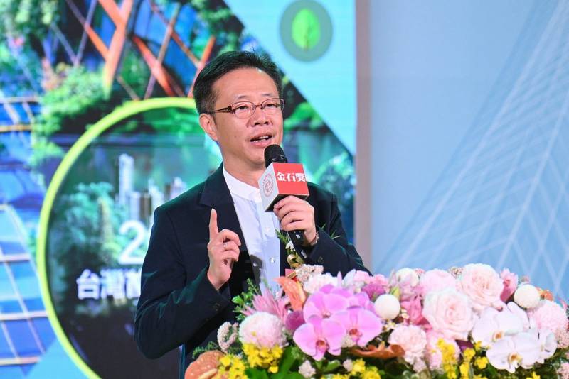 頒發中華建築金石獎 卓揆感謝得獎企業融入創新精神 提升國人生活品質