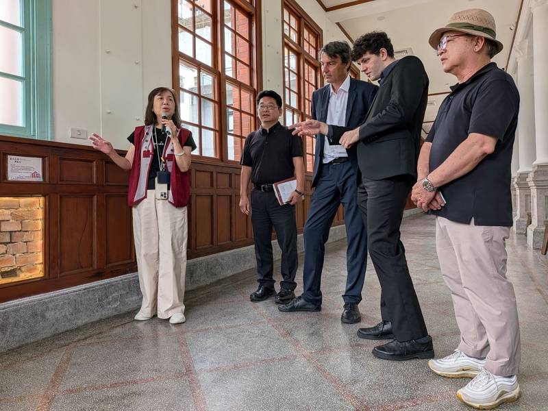 新竹市青溪新文藝學會「藝域無界」聯展於竹美館 捿克交流璀璨登場