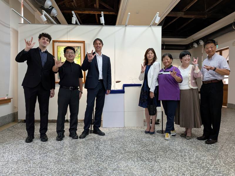 新竹市青溪新文藝學會「藝域無界」聯展於竹美館 捿克交流璀璨登場