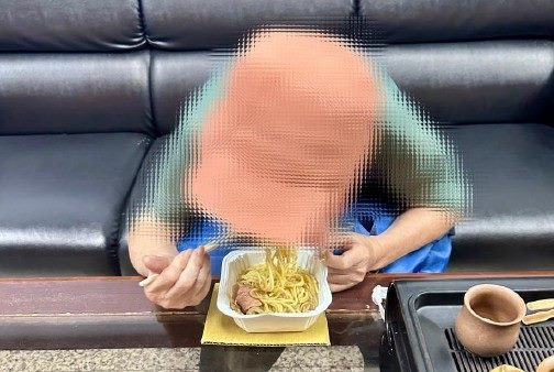 精疲力盡／迷路老婦跌倒，大同警暖助返家
