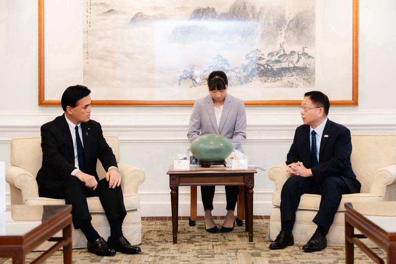 外交部常務次長葛葆萱接見日本前農林水產大臣小里泰弘眾議員一行