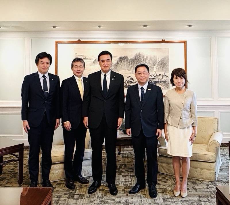 外交部常務次長葛葆萱接見日本前農林水產大臣小里泰弘眾議員一行