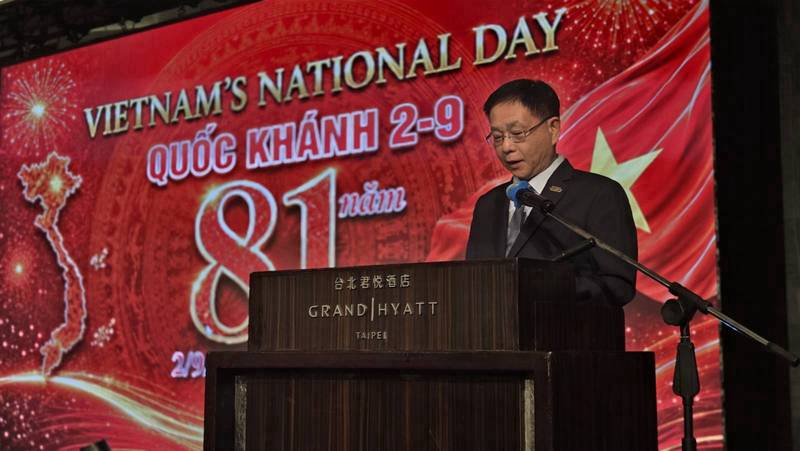 外交部常務次長葛葆萱出席越南81週年國慶酒會
