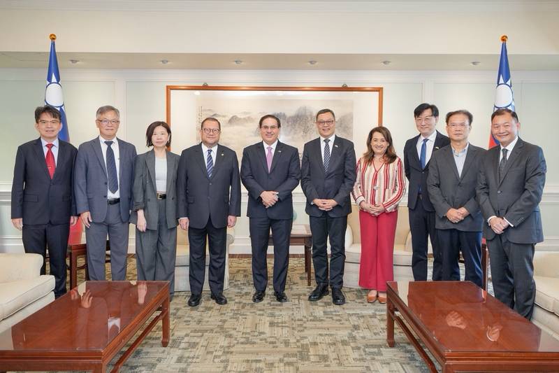 外交部政務次長陳明祺午宴歡迎瓜地馬拉共和國內政部長畢耶達一行訪台