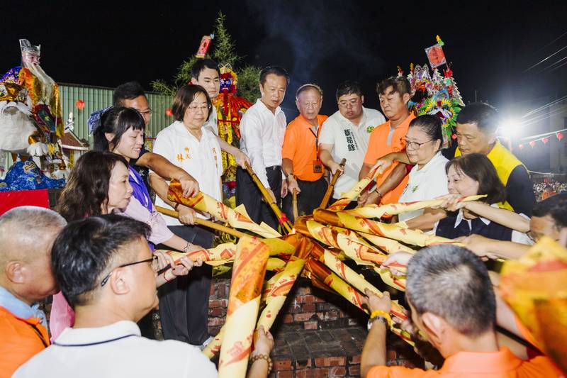 大士爺祭4日深夜火化昇天,帶走災厄